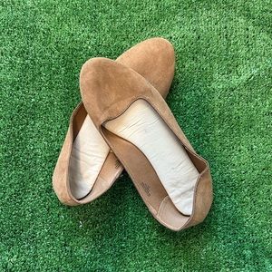Cute tan women’s flats